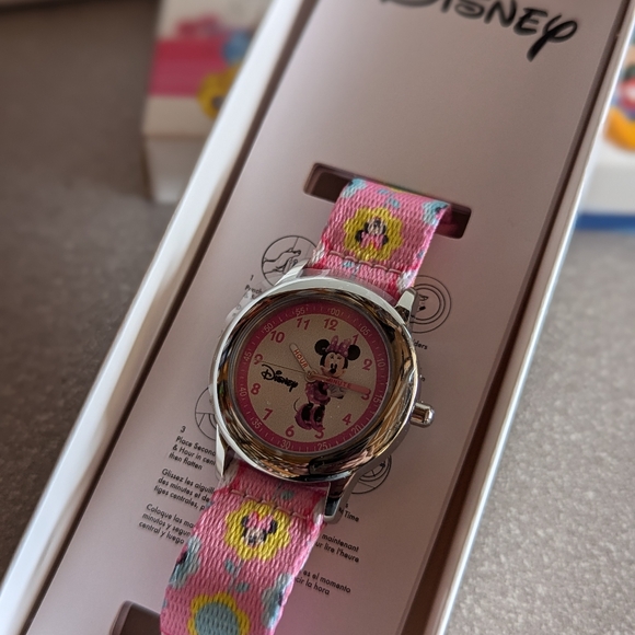 DISNEY | minnie time to tell watch - Picture 3 of 10